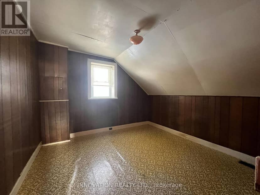 199 Flat Road — photo 10 of 19