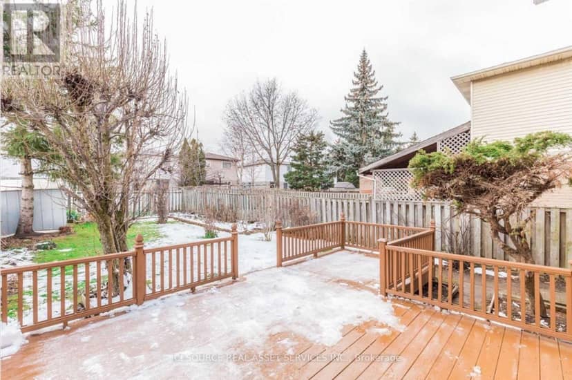 77 Newbridge Crescent — photo 39 of 40