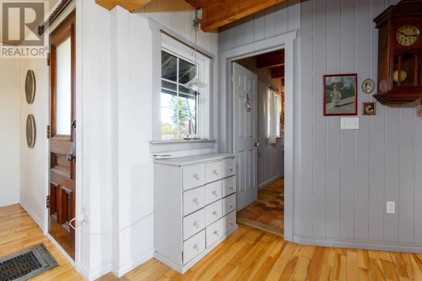 2660 LOCH LOMOND Road — photo 14 of 40