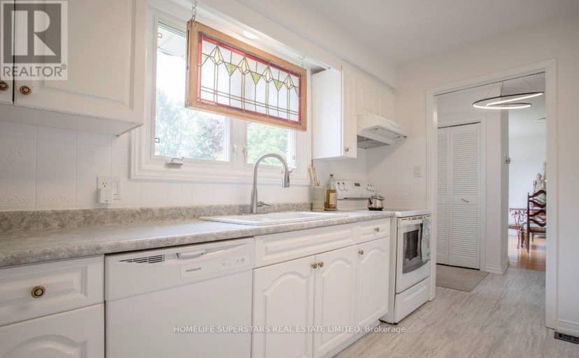 581 Arnhem Drive — photo 4 of 20