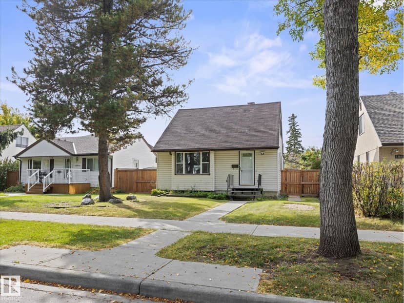 12018 126 St NW NW, Edmonton, photo 2
