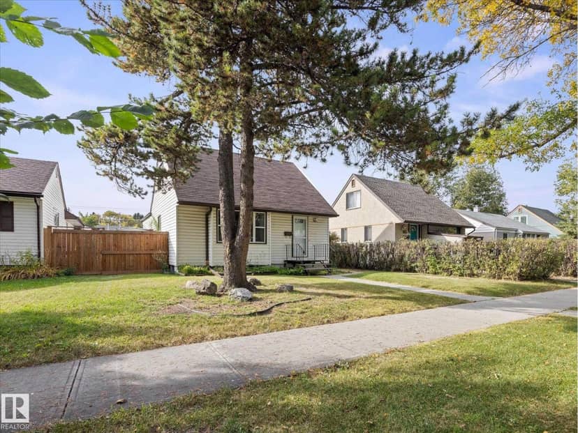 12018 126 St NW NW, Edmonton, photo 3