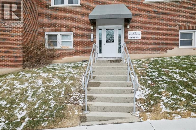 21 MOUNTWOOD Avenue Unit# 6 — photo 3 of 39
