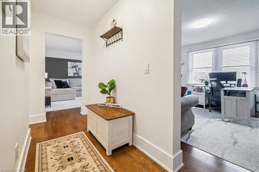 21 MOUNTWOOD Avenue Unit# 6 — photo 6 of 39