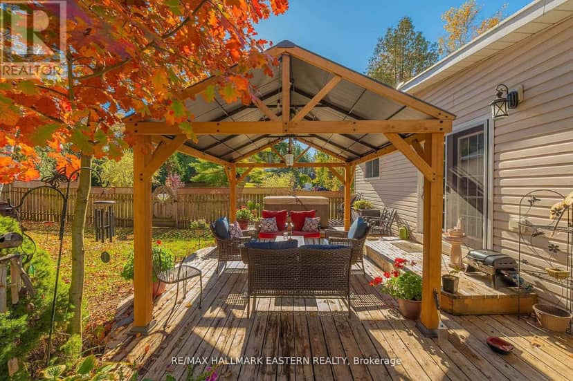 2839 Peter Street — photo 4 of 32