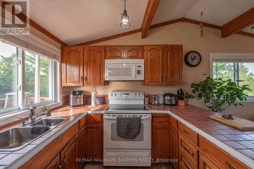 137 Grandview Drive — photo 21 of 40