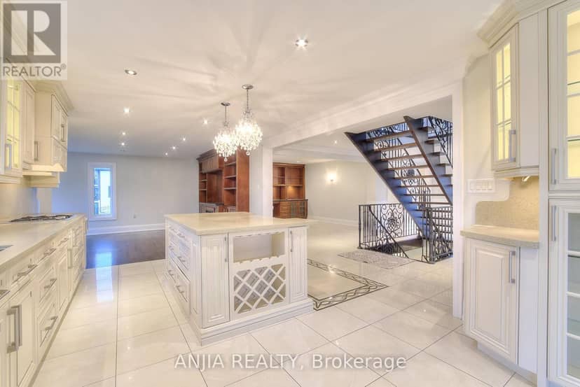 44 Bellini Avenue — photo 2 of 40
