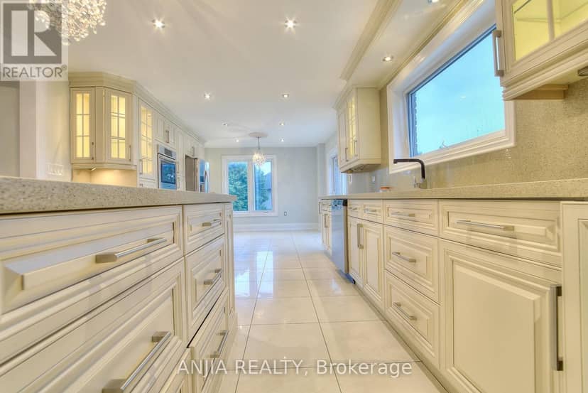 44 Bellini Avenue — photo 7 of 40