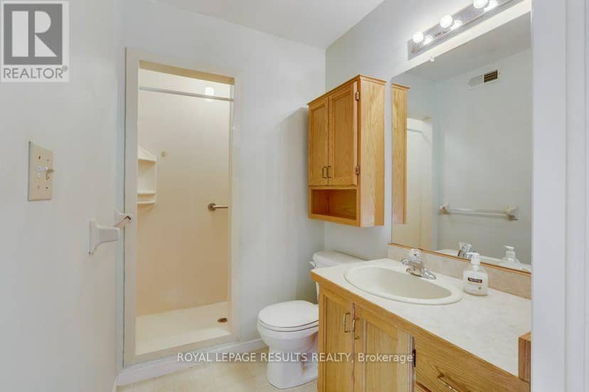 71 Edwin Crescent — photo 23 of 40