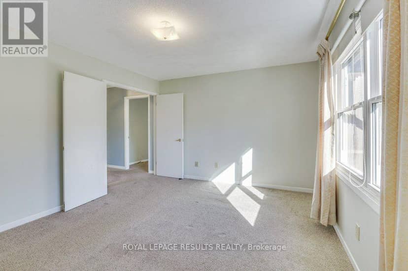 71 Edwin Crescent — photo 26 of 40