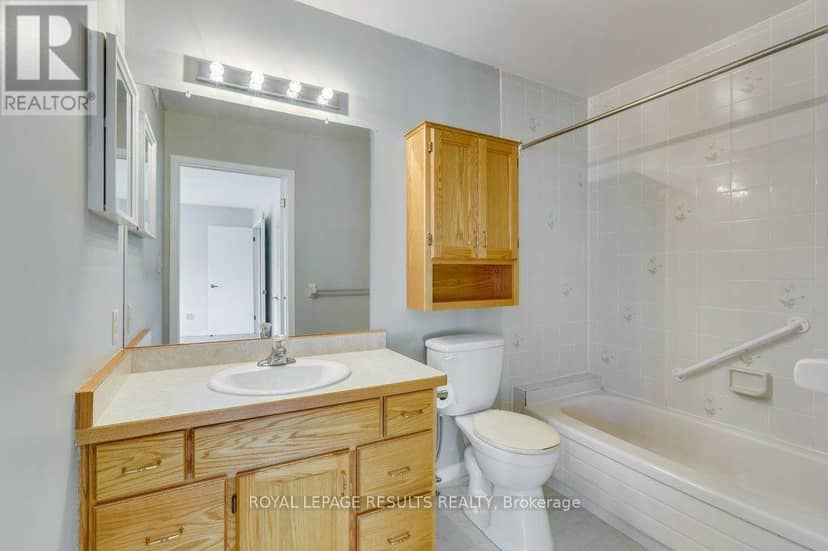 71 Edwin Crescent — photo 28 of 40