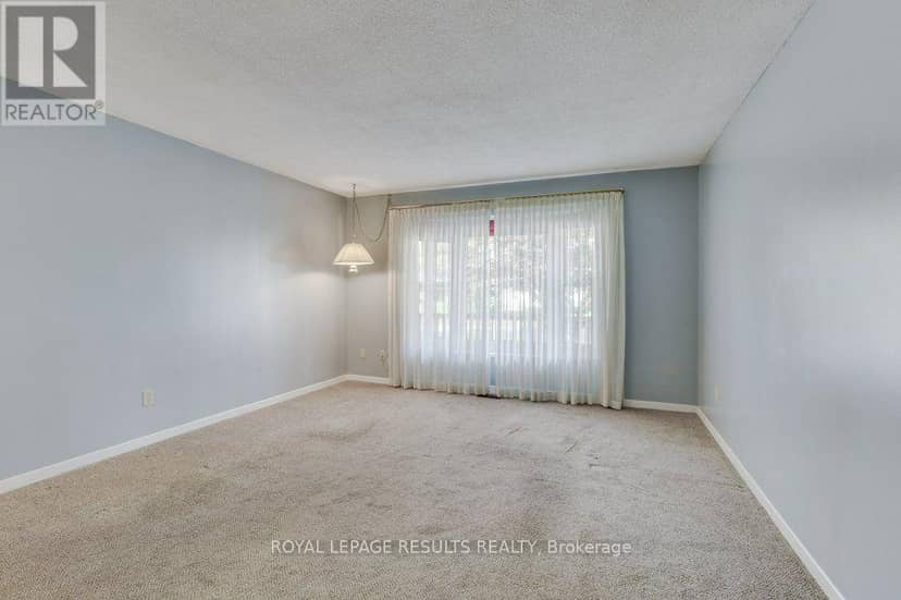 71 Edwin Crescent — photo 9 of 40