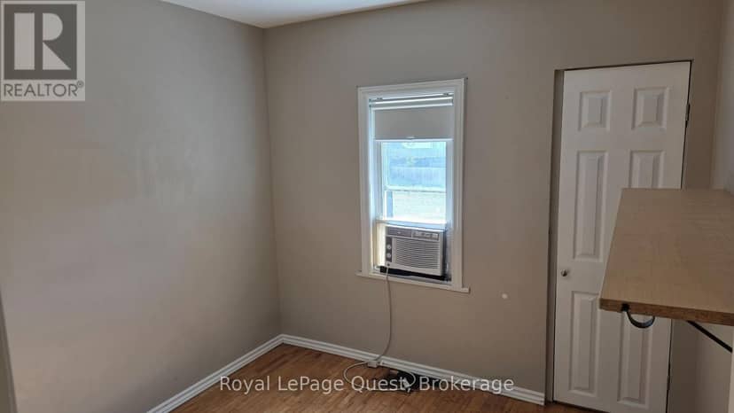 103 Mississaga Street W — photo 4 of 6