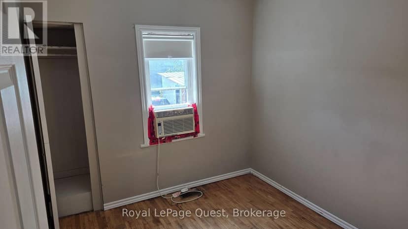103 Mississaga Street W — photo 5 of 6