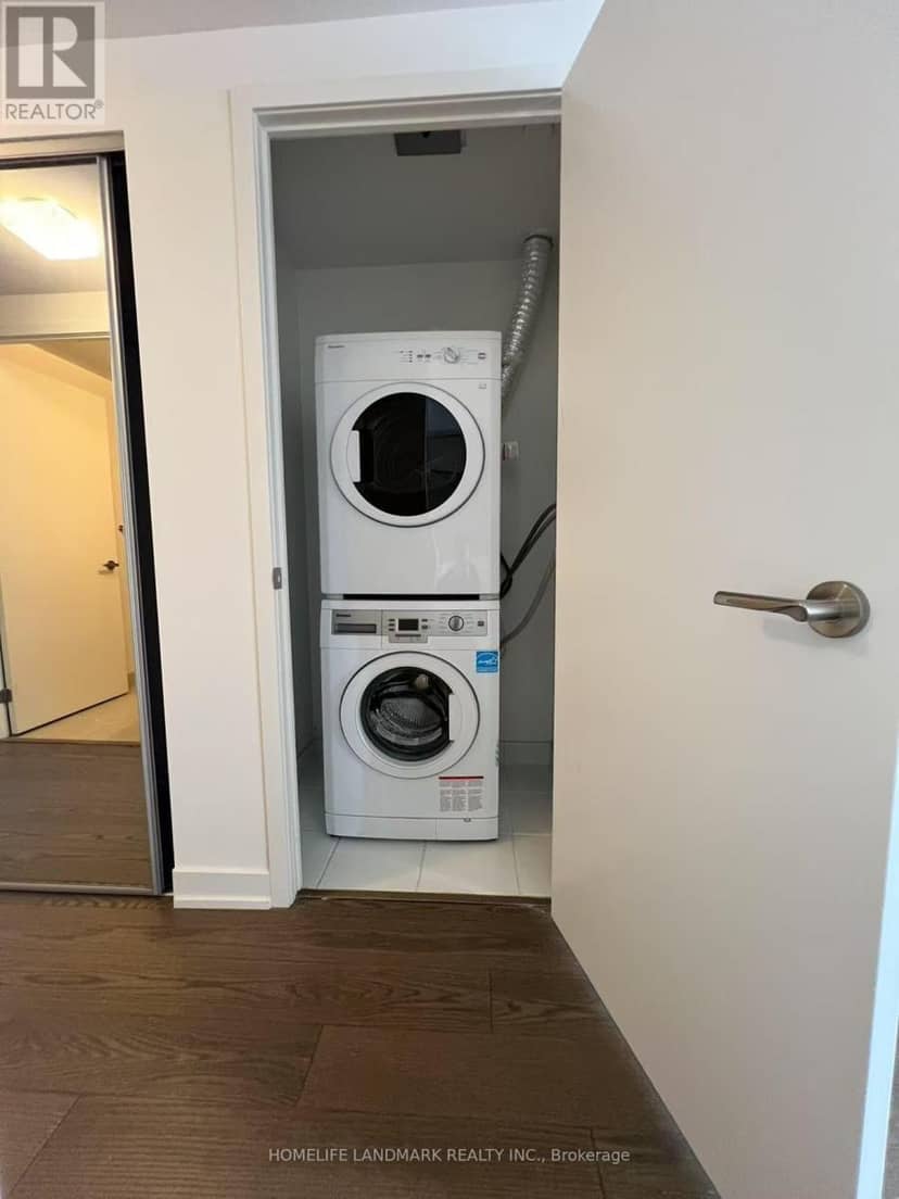 4203 - 11 Wellesley Street West W — photo 7 of 10