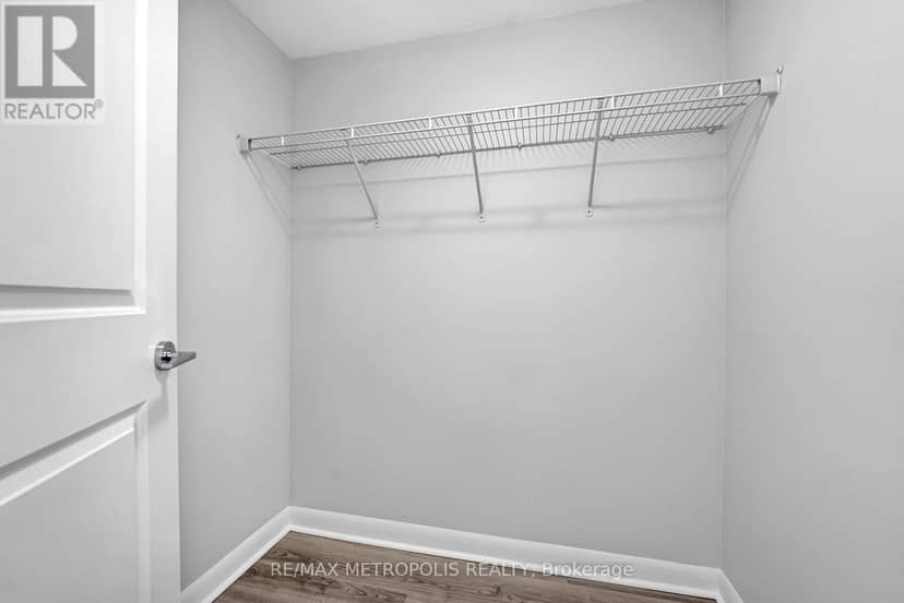 180 Borough Drive — photo 34 of 40