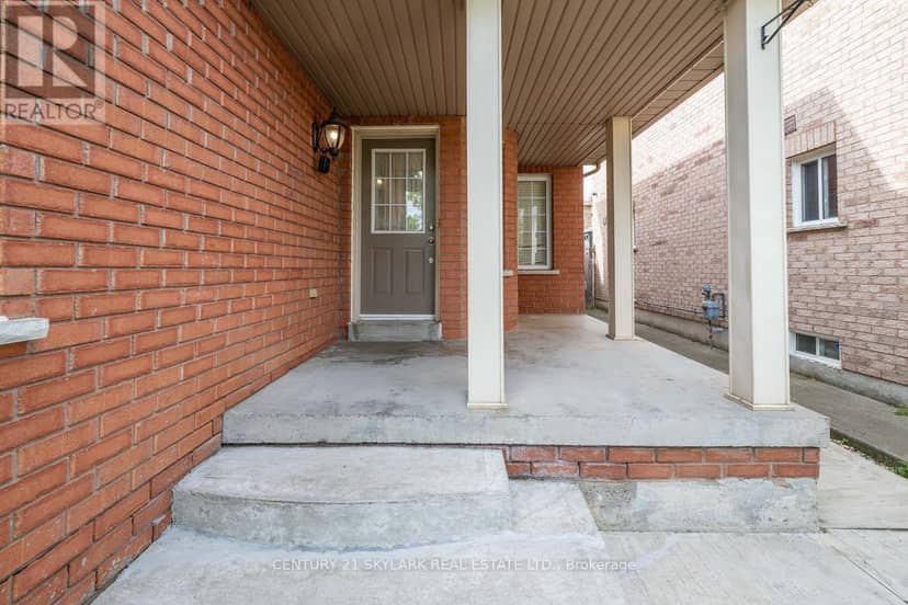 44 Fallstar Crescent — photo 2 of 26