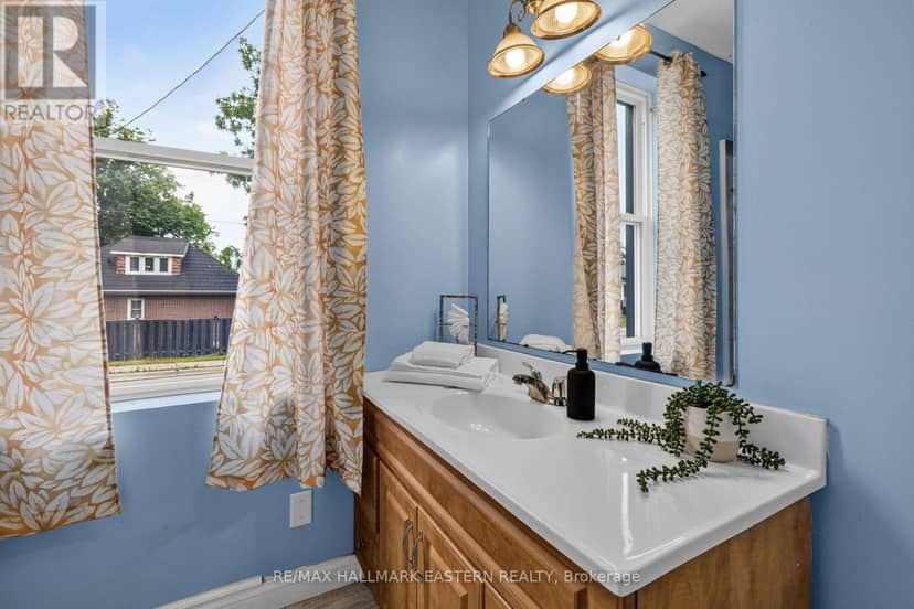 284-288 Brock Street — photo 13 of 36