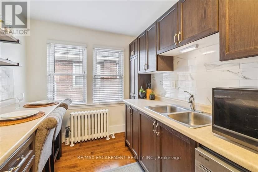 6 - 21 Mountwood Avenue — photo 30 of 39