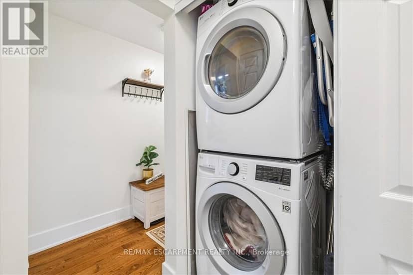 6 - 21 Mountwood Avenue — photo 35 of 39