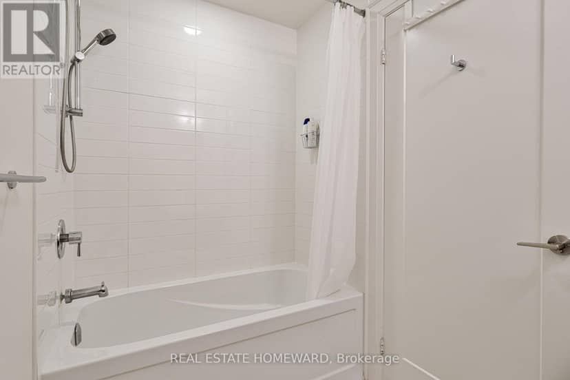 3102 - 30 Roehampton Avenue — photo 9 of 40