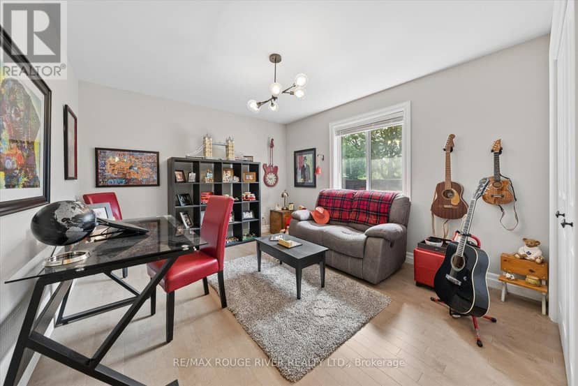 25 Ambrosia Terrace — photo 21 of 40