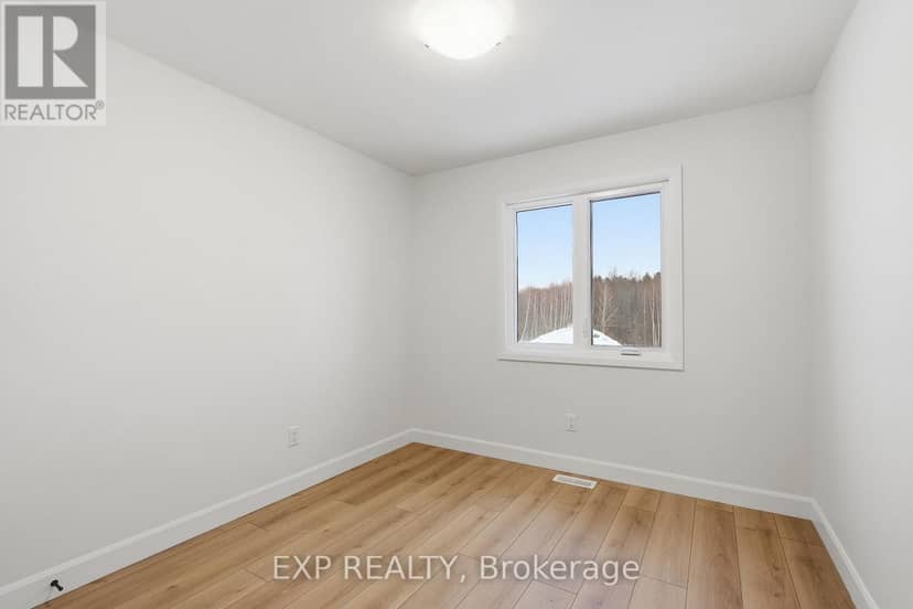 243 Sumac Crescent — photo 15 of 24
