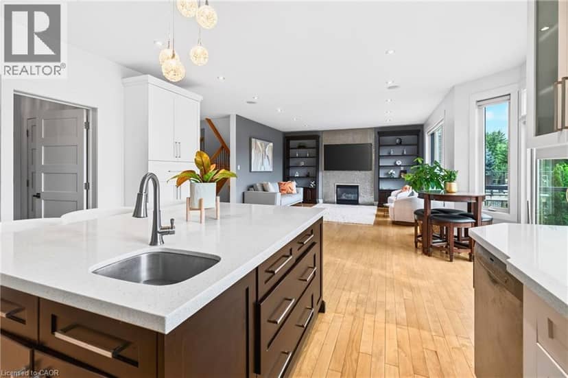 430 RIDEAU RIVER Street — photo 11 of 40