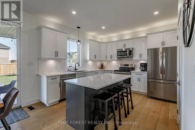 106 Spencer Avenue — photo 13 of 40