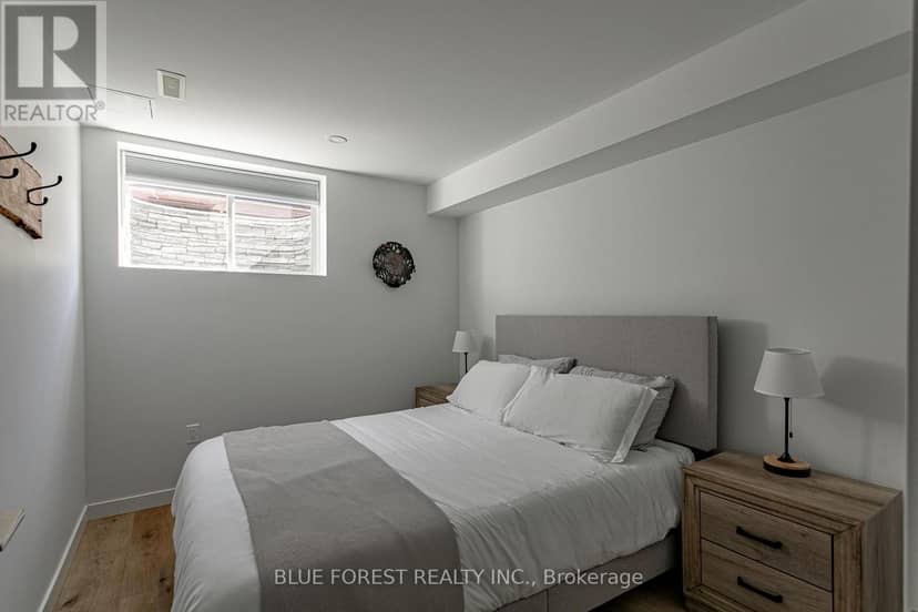 106 Spencer Avenue — photo 37 of 40
