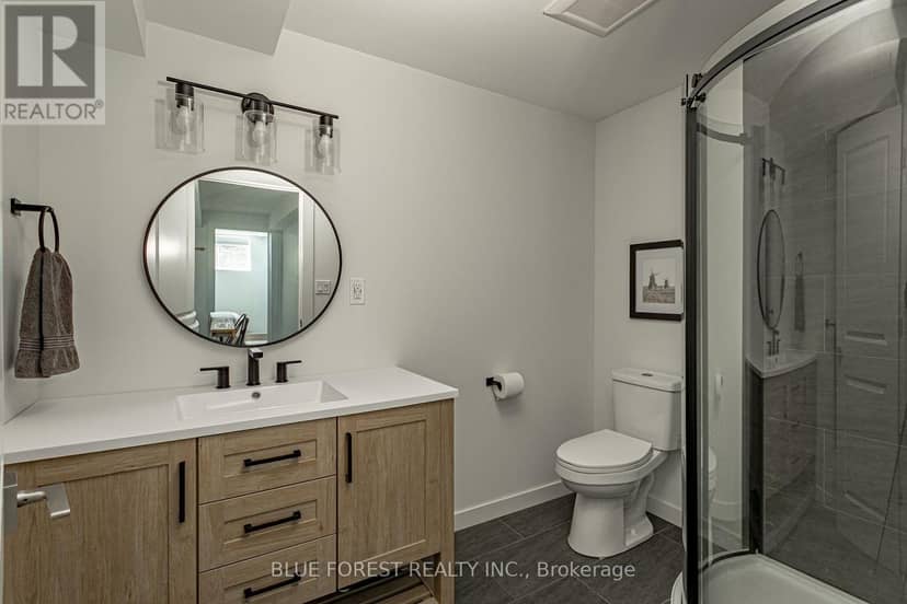 106 Spencer Avenue — photo 38 of 40