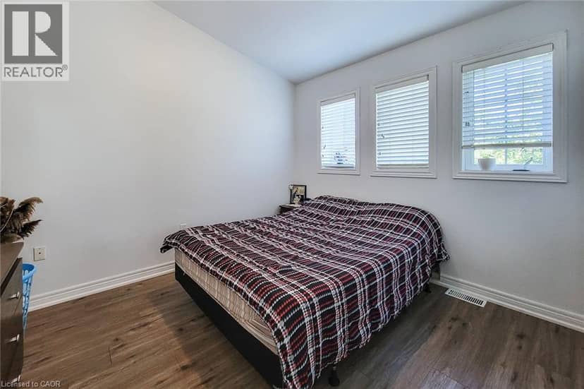 171 HIGHBURY Drive Unit# 13 — photo 33 of 40