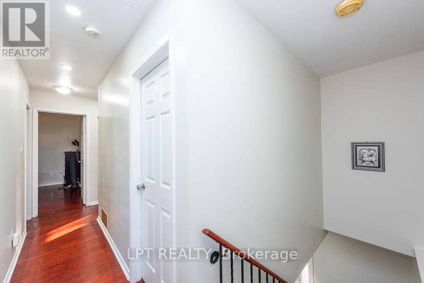 111 Dearbourne Boulevard — photo 14 of 40