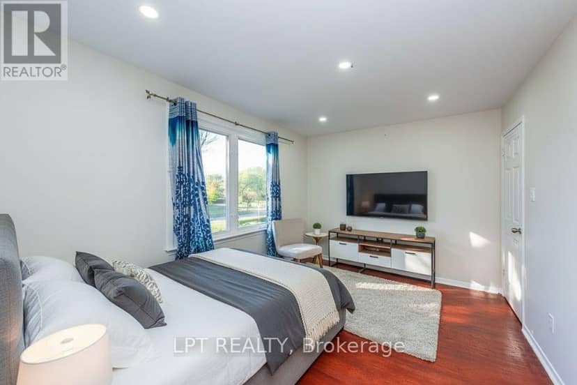 111 Dearbourne Boulevard — photo 22 of 40