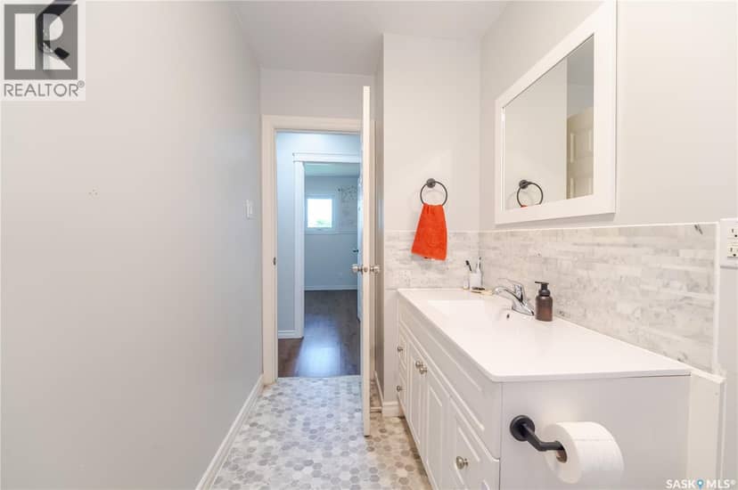 1048 11th AVENUE NW — photo 20 of 40