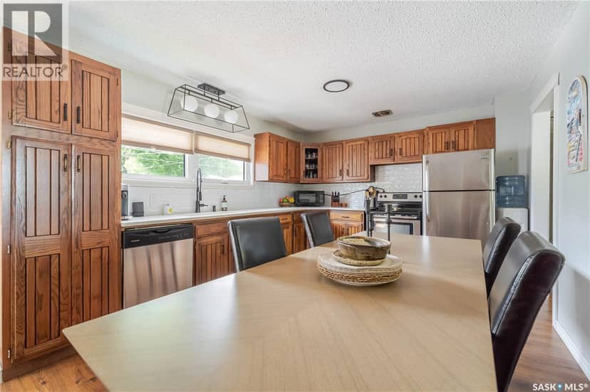 1048 11th AVENUE NW — photo 15 of 40
