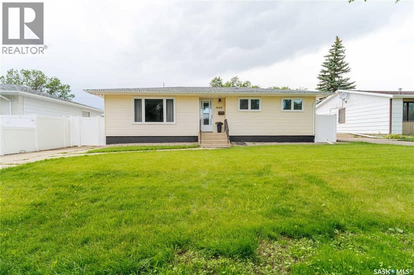 1048 11th AVENUE NW, Moose Jaw, photo 2