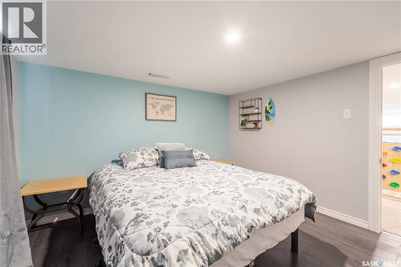 1048 11th AVENUE NW — photo 32 of 40
