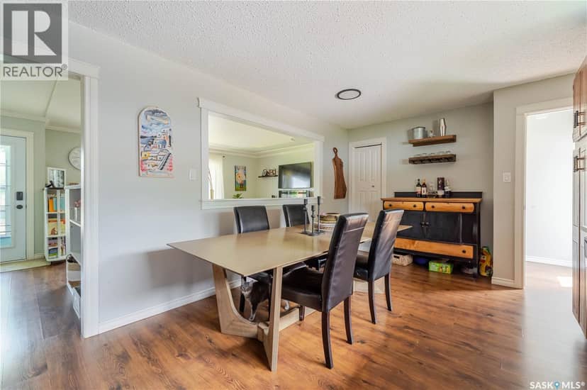 1048 11th AVENUE NW — photo 13 of 40