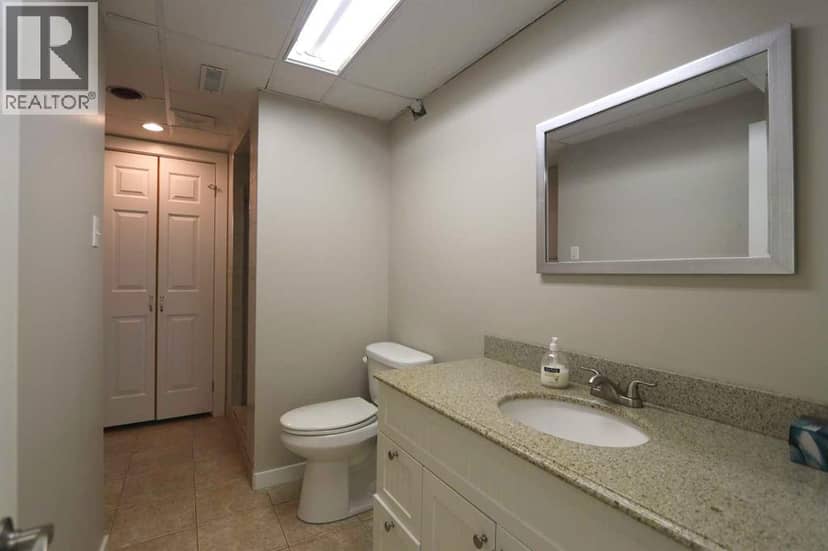 5007 42 Street — photo 24 of 36
