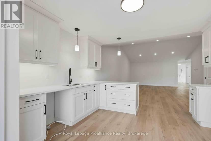 18 Clayton John Avenue — photo 10 of 29