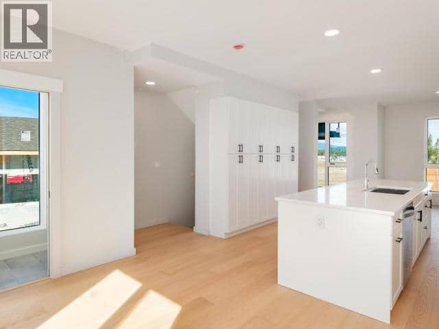 2-244 Witch Hazel Drive — photo 11 of 26