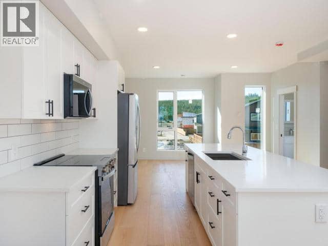 2-244 Witch Hazel Drive — photo 7 of 26