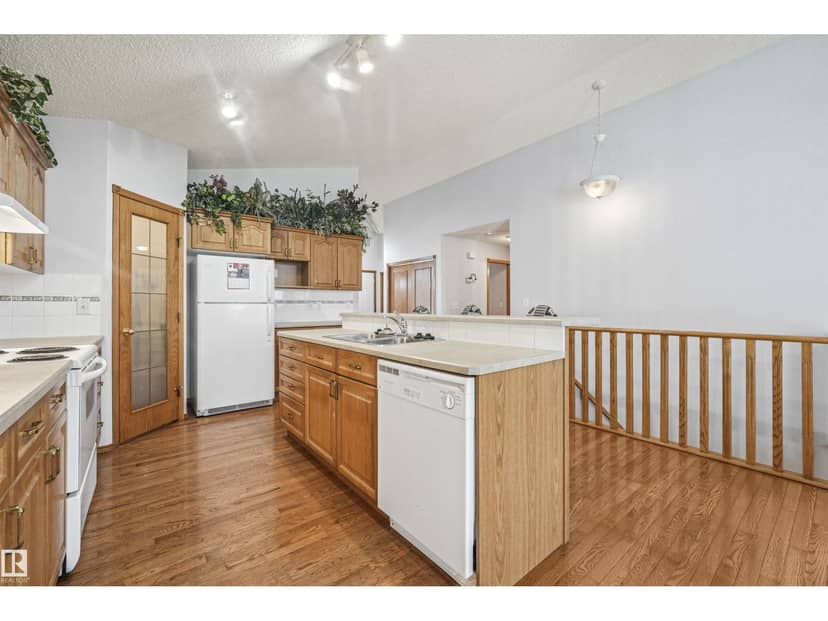 16206 84 ST NW — photo 14 of 40