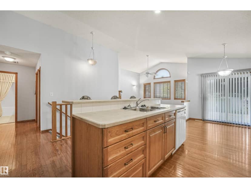 16206 84 ST NW — photo 13 of 40