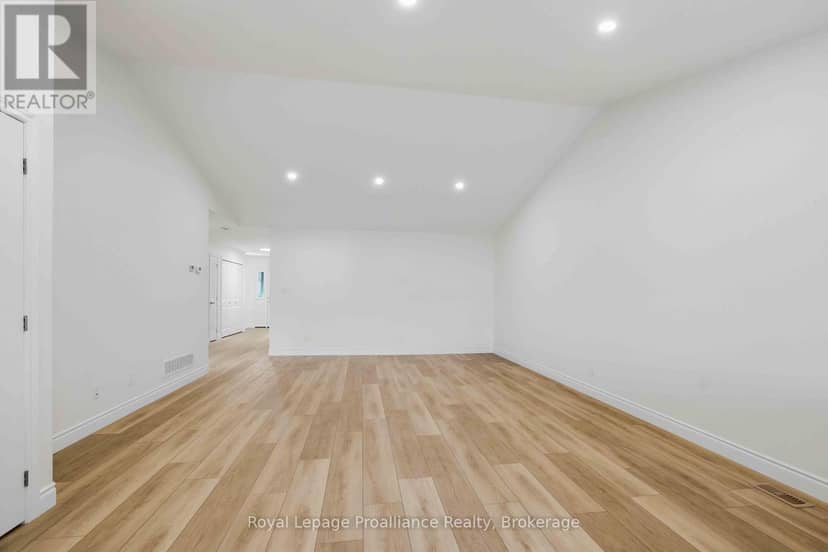 20 Clayton John Avenue — photo 6 of 29