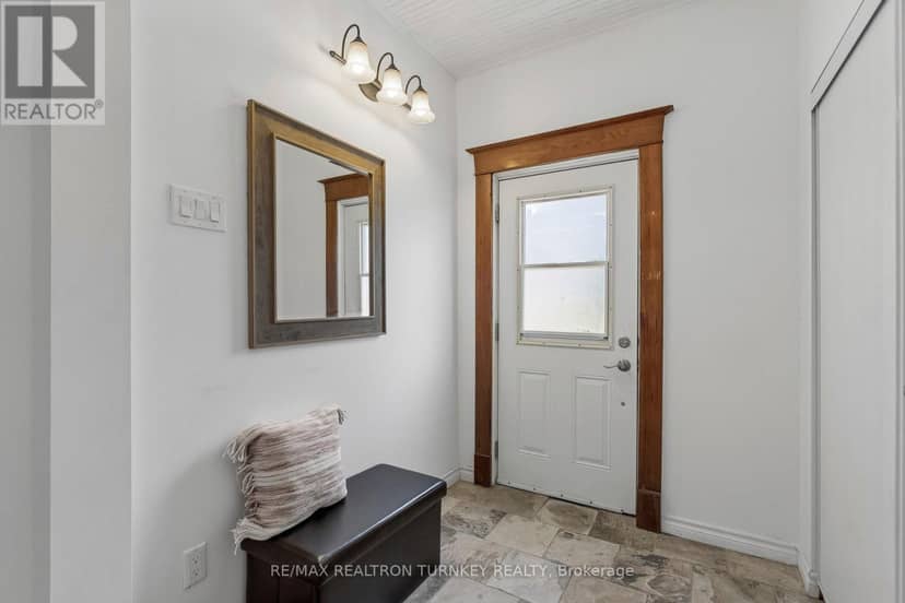 72 Vincent Street — photo 10 of 40