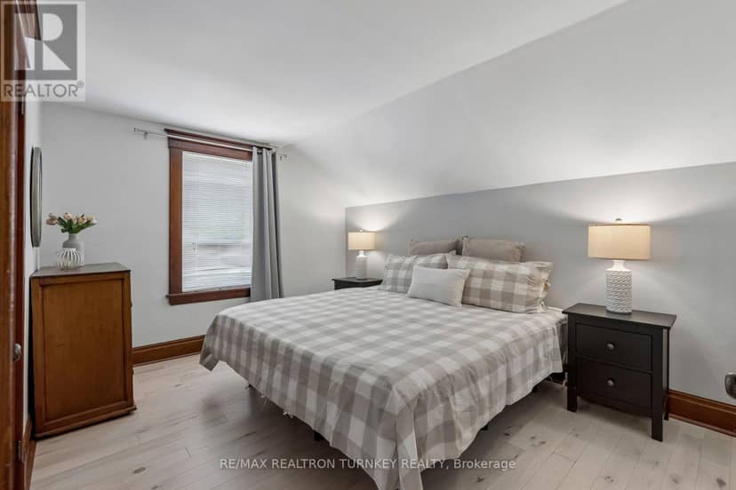 72 Vincent Street — photo 26 of 40