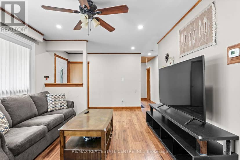 62 Elizabeth Street — photo 12 of 40
