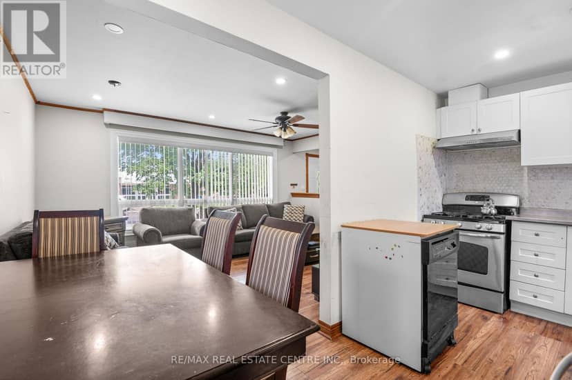 62 Elizabeth Street — photo 16 of 40